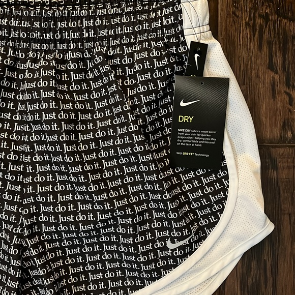 NWT!!  Nike Dri Fit shorts, size medium - Picture 6 of 6